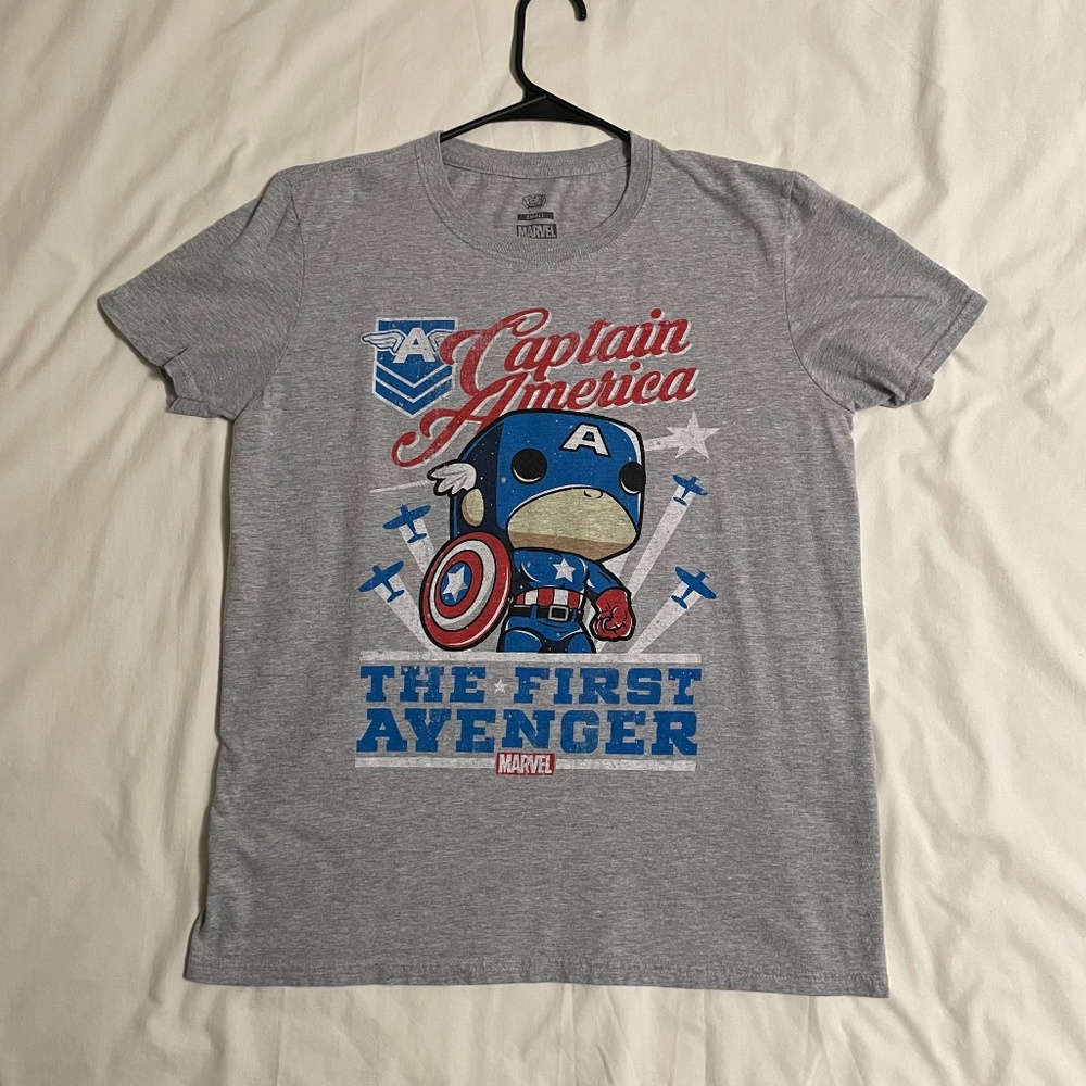 Funko Pop! Marvel Captain America, The First Avenger T-Shirt. Small. Gray.